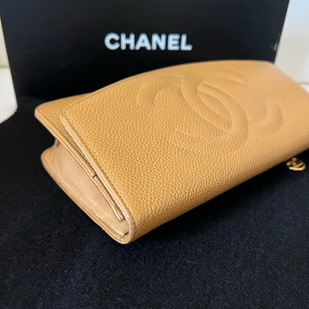 CHANEL Tan Leather Wallet on Chain - Picture 4 of 15